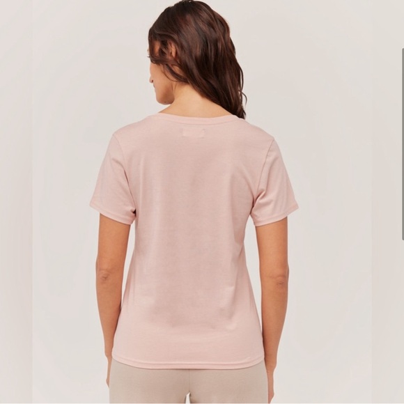 NWT Pact 100% Organic Cotton Pale Mauve V Neck Softspun Tee Shirt - Picture 3 of 4